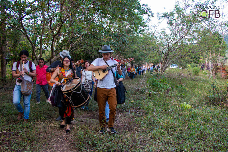 Caminata al cementerio de Miravalles